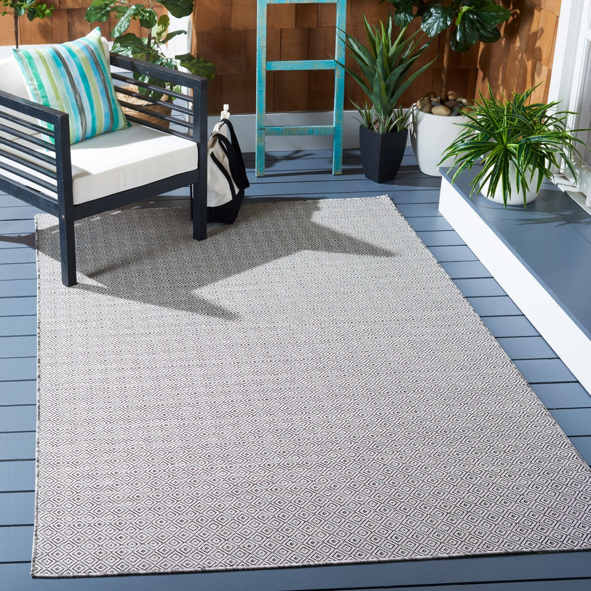  Safavieh Hampton 230 Indoor / Outdoor Rug - Brown - Bonton