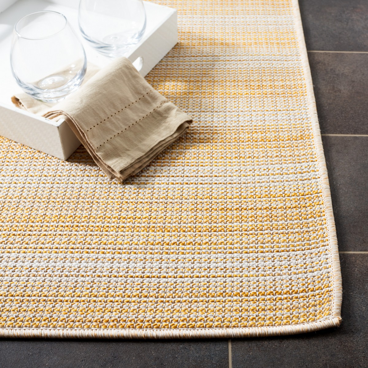  Safavieh Hampton 231 Indoor / Outdoor Rug - Yellow - Bonton