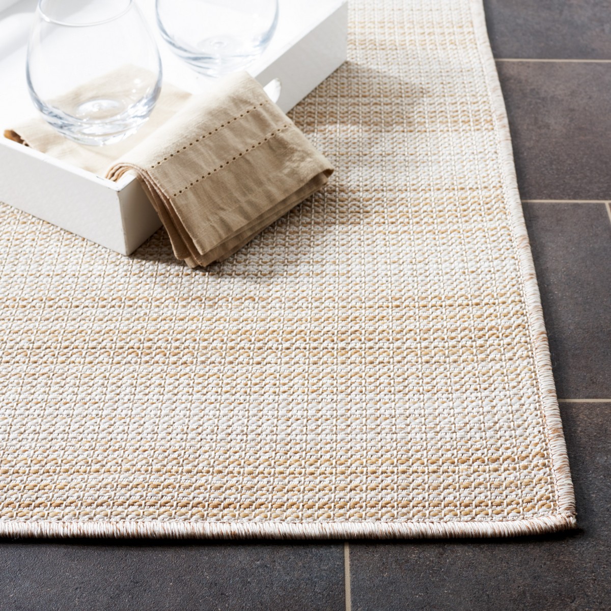  Safavieh Hampton 231 Indoor / Outdoor Rug - Ivory / Grey - Bonton