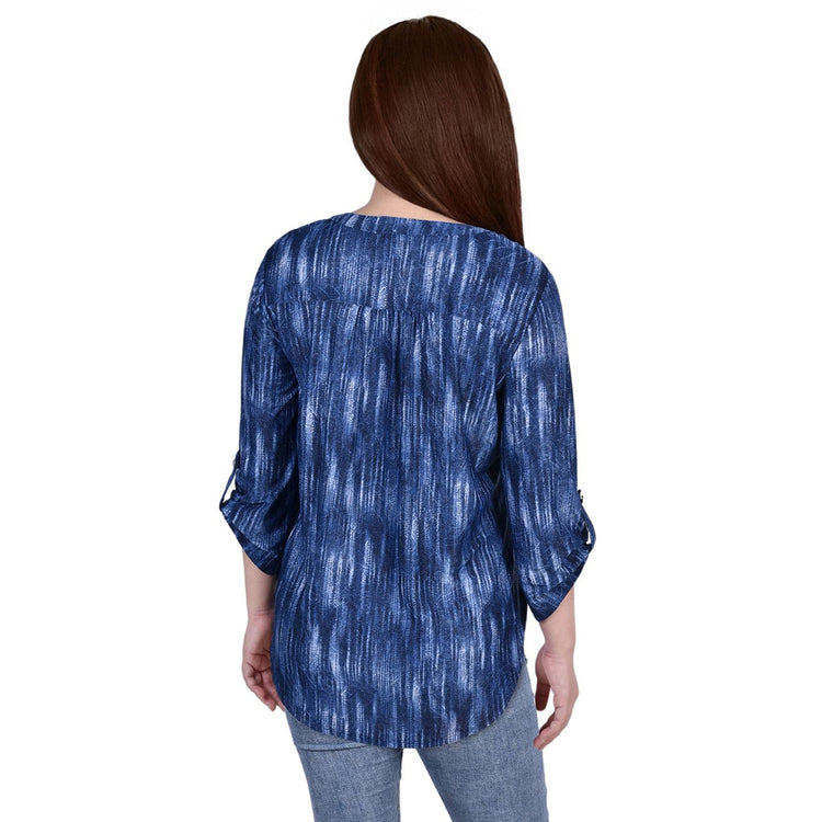 3/4 Sleeve Pullover Top With V Neck