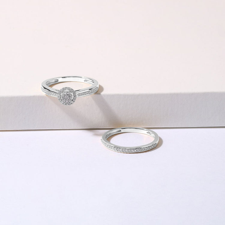 1/10ct TDW Diamond Cluster Bridal Ring Set Ring