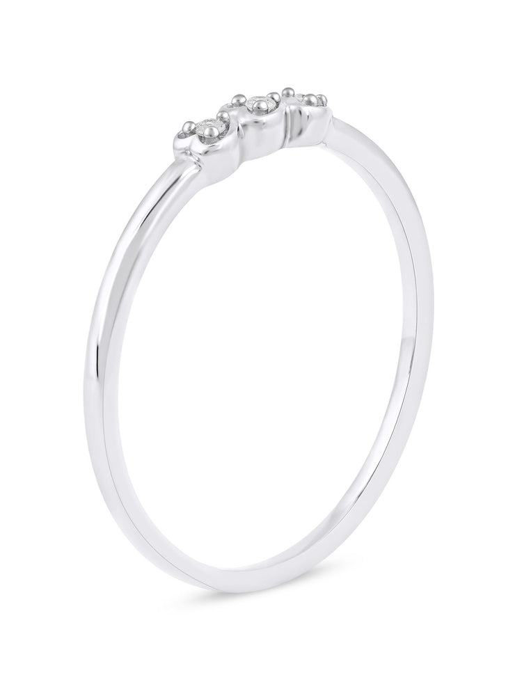 1/20ct TDW Diamond Three Stone Fashion Ring