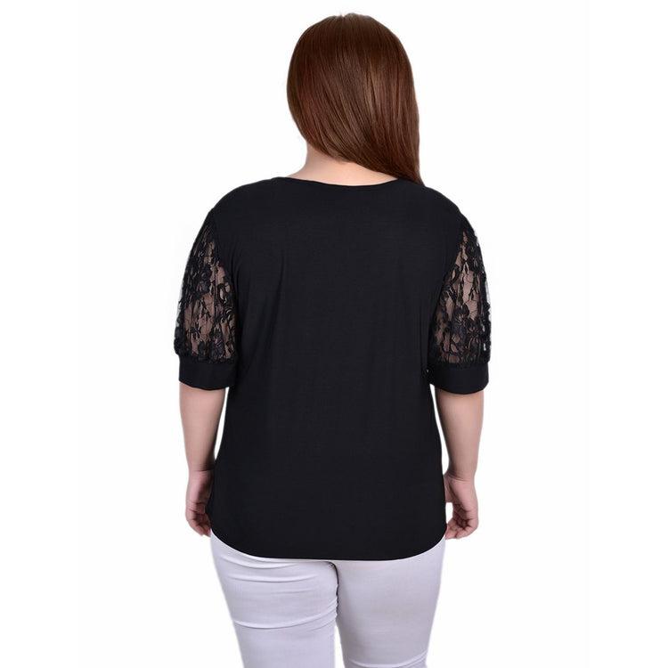 Plus Size Short Sleeve Lace and Neck Top
