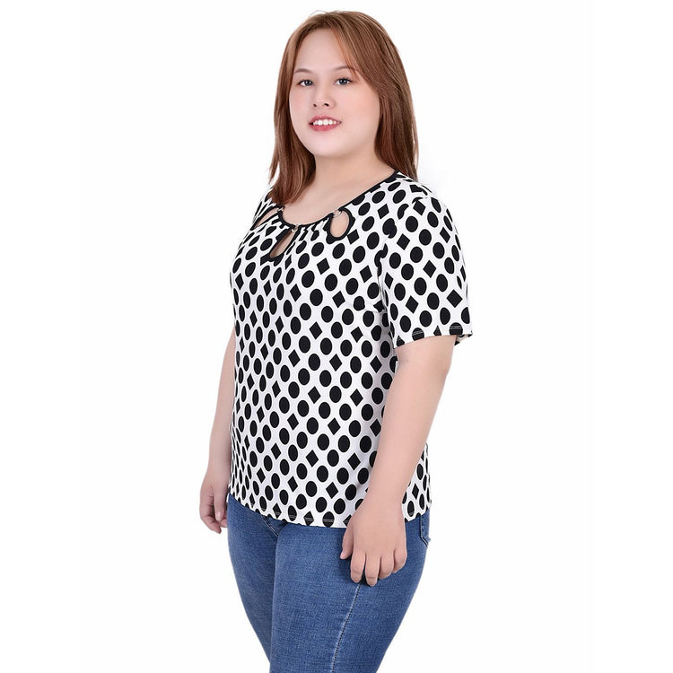 Plus Size Short Ring Detailed Sleeve Top