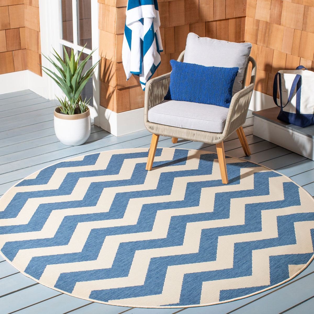  Safavieh Courtyard 6245 Indoor / Outdoor Rug - Blue / Beige - Bonton