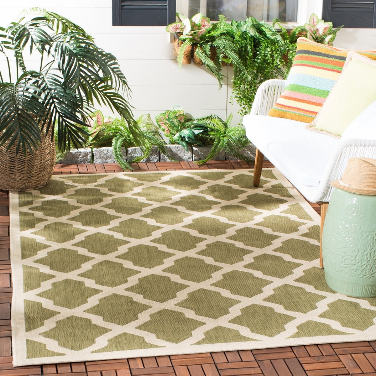  Safavieh Courtyard 6903 Indoor / Outdoor Rug - Green / Beige - Bonton