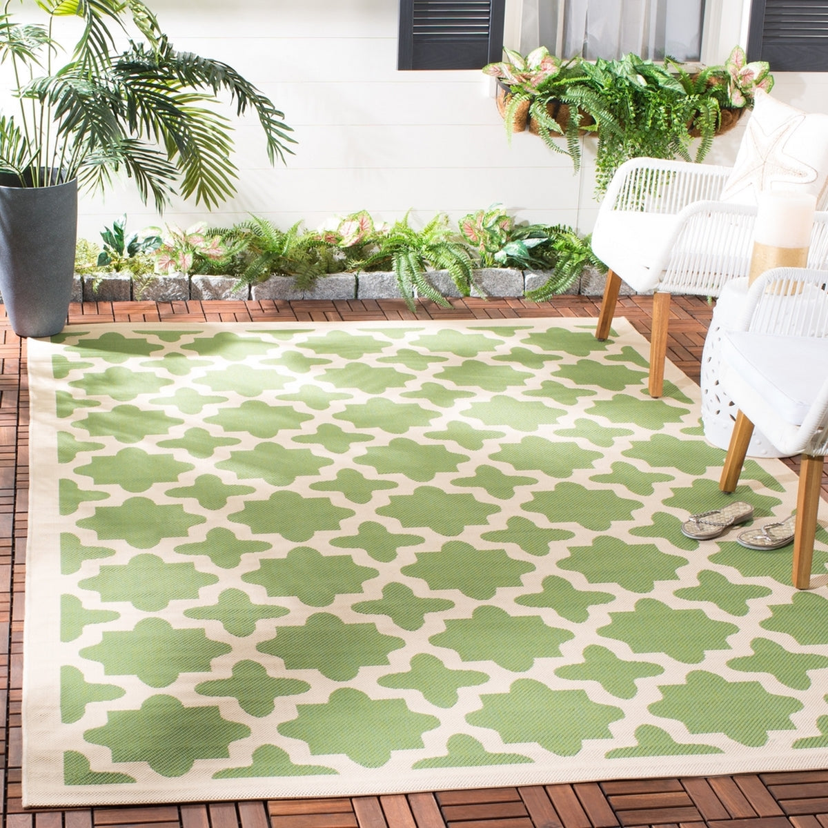  Safavieh Courtyard 6913 Indoor / Outdoor Rug - Green / Beige - Bonton