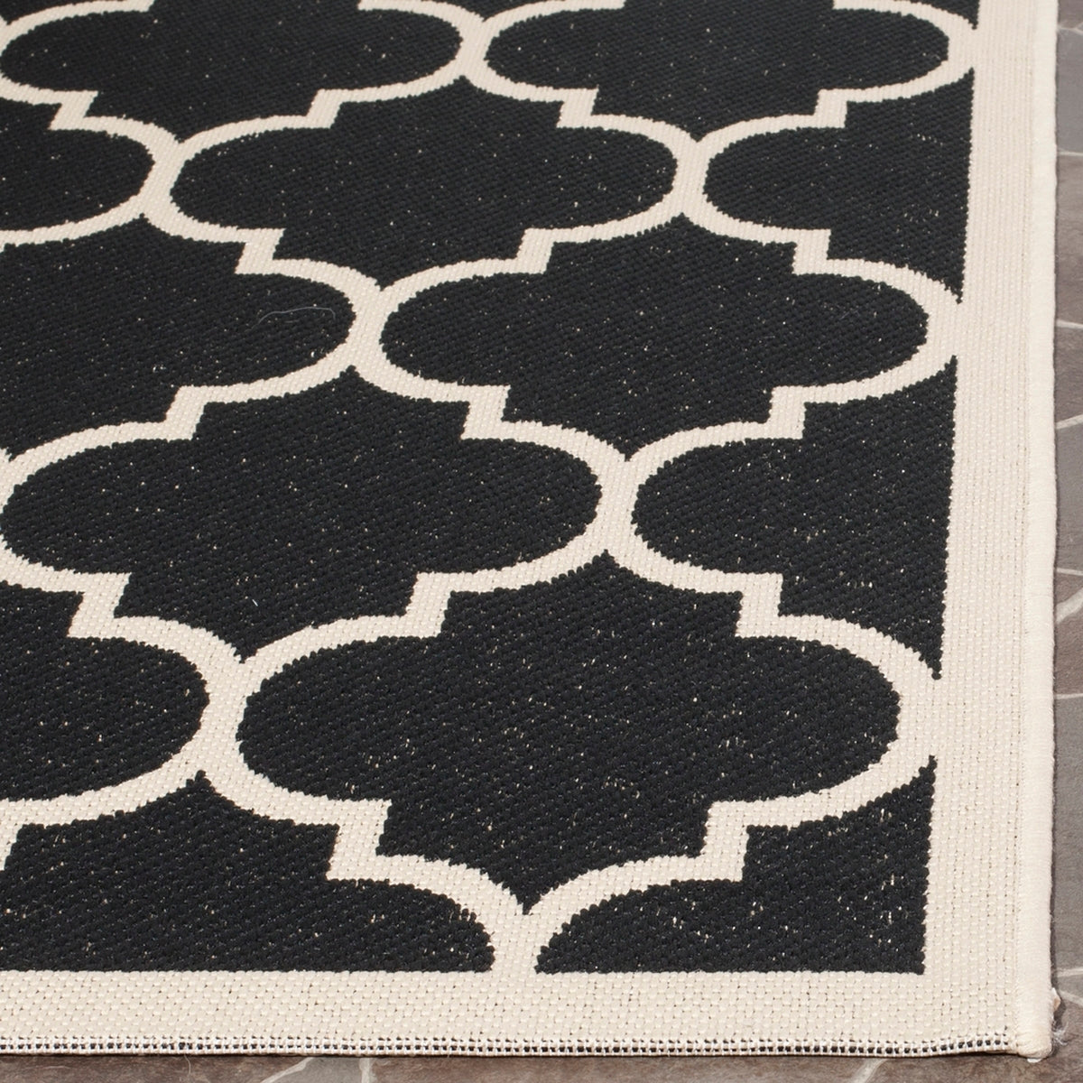  Safavieh Courtyard 6914 Indoor / Outdoor Rug - Anthracite / Beige - Bonton