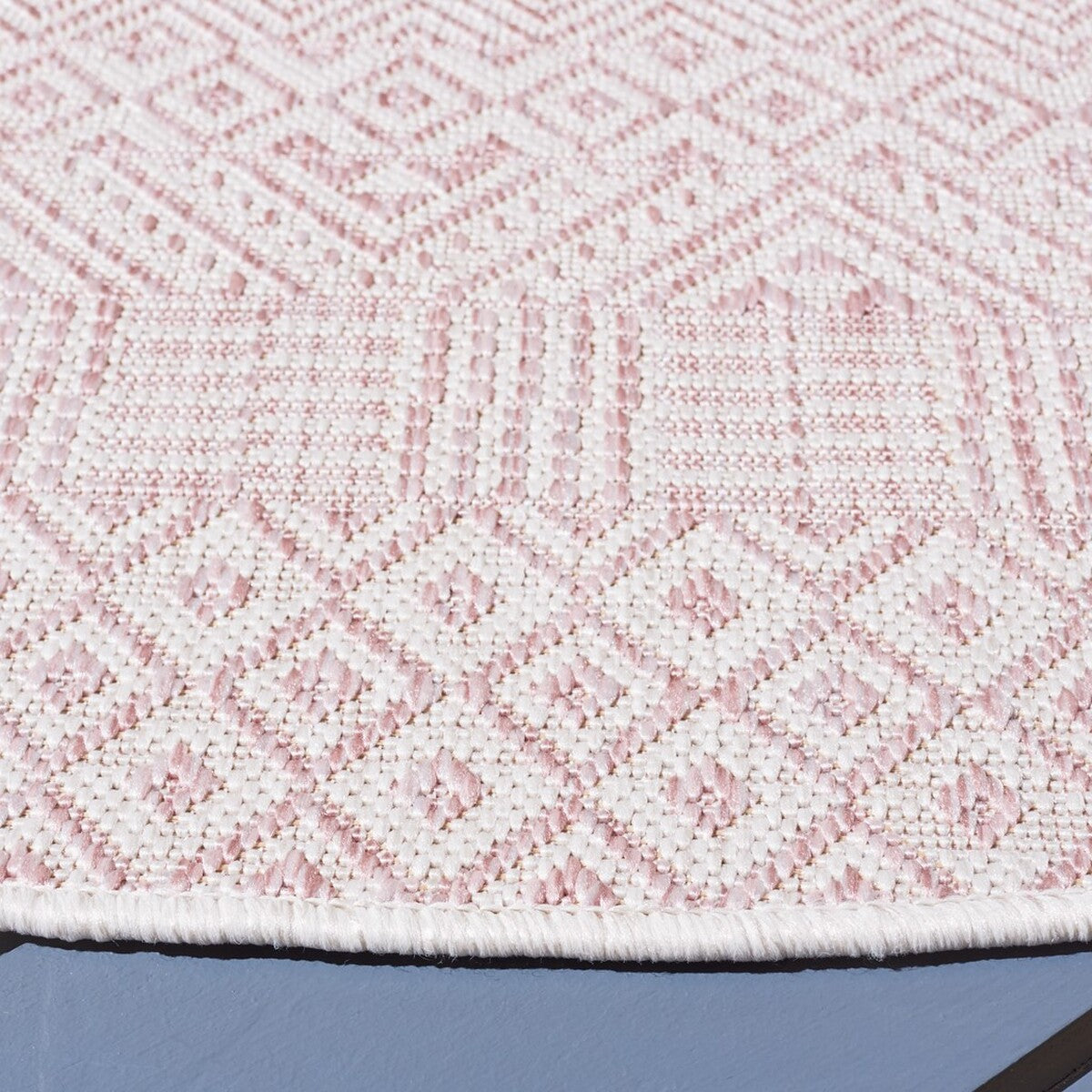  Safavieh Courtyard 8235 Indoor / Outdoor Rug - Ivory / Soft Pink - Bonton