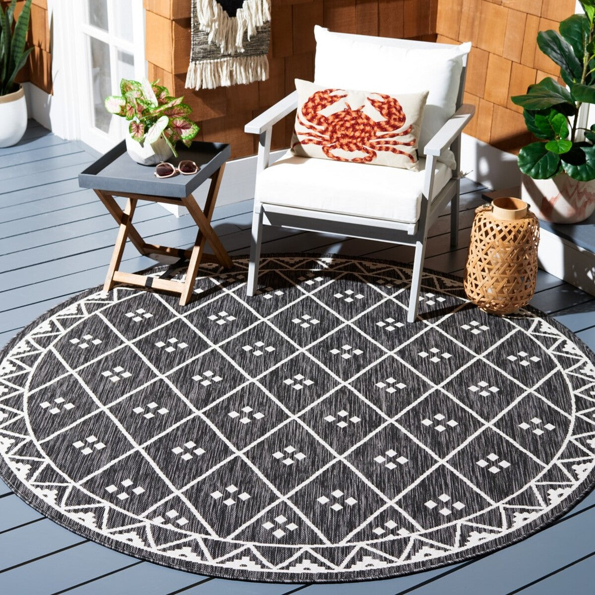  Safavieh Courtyard 8303 Indoor / Outdoor Rug - Black / Ivory - Bonton