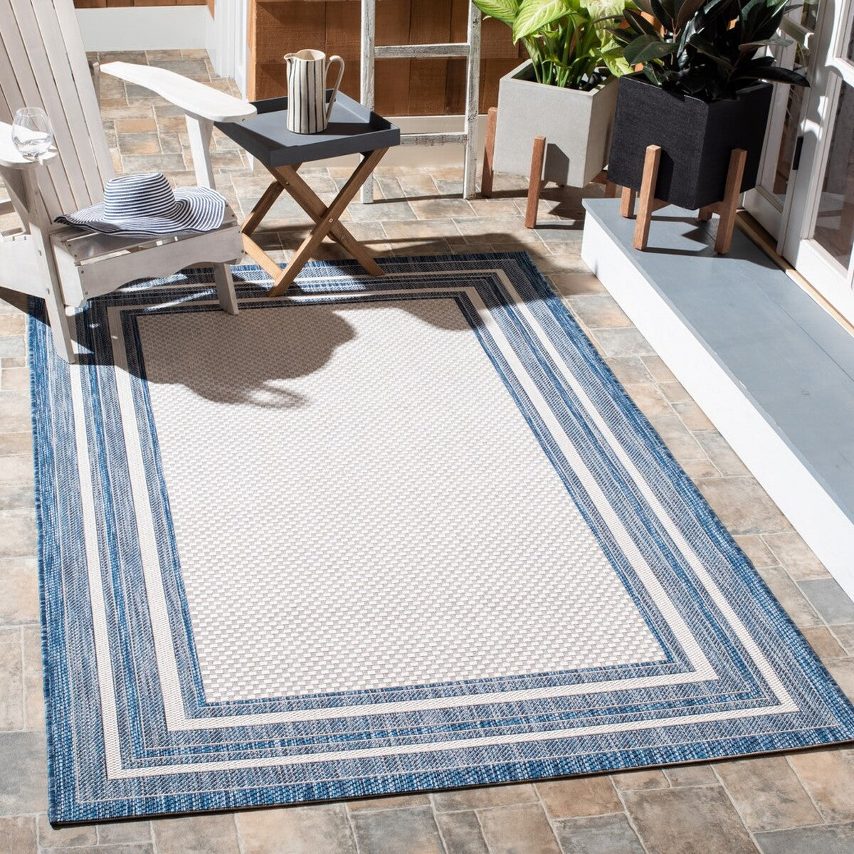  Safavieh Courtyard 8475 Indoor / Outdoor Rug - Ivory / Blue - Bonton