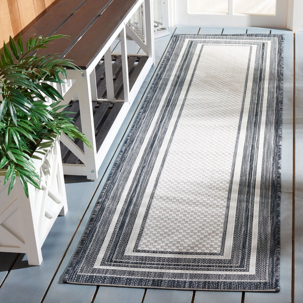  Safavieh Courtyard 8475 Indoor / Outdoor Rug - Ivory / Black - Bonton