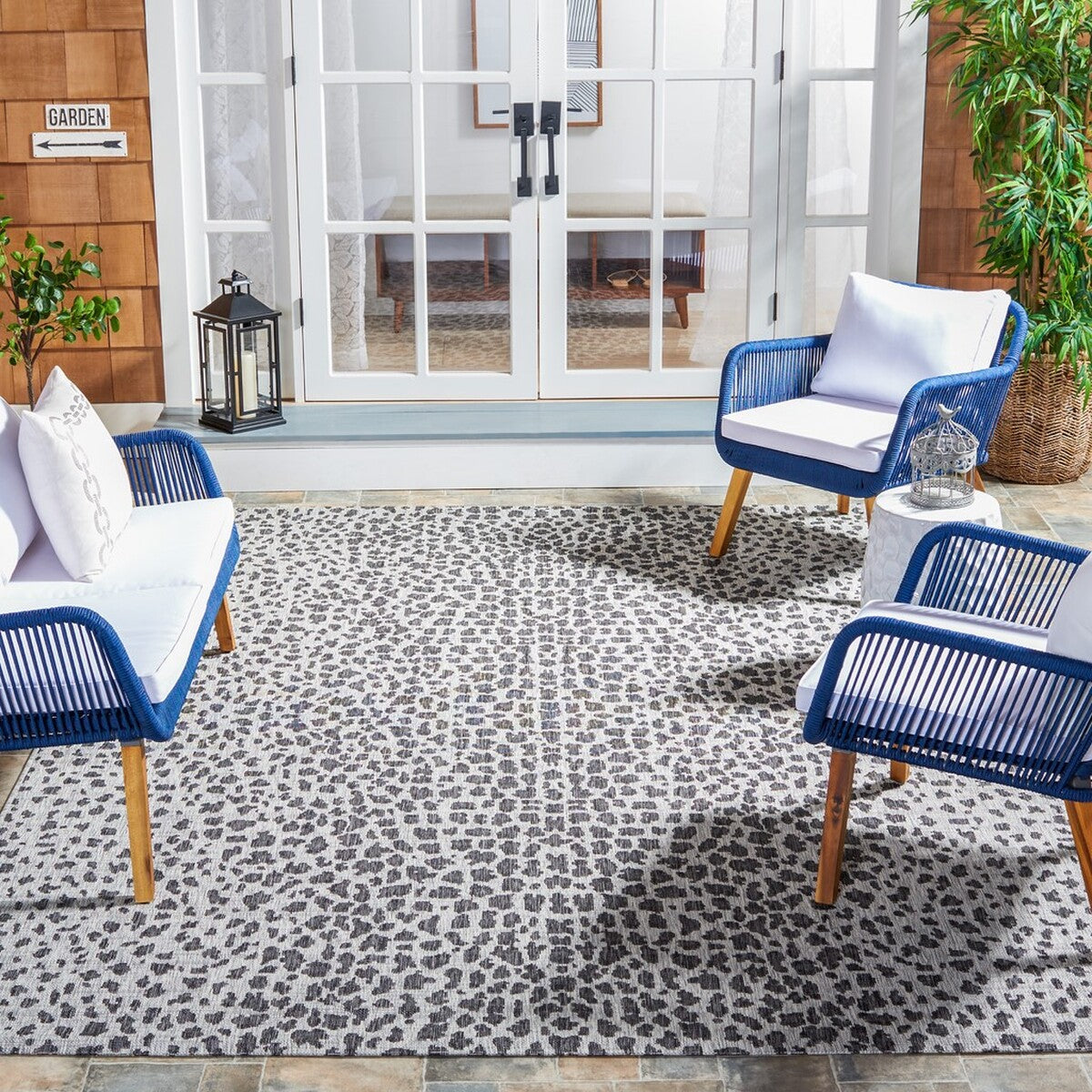  Safavieh Courtyard 8505 Indoor / Outdoor Rug - Ivory / Navy - Bonton