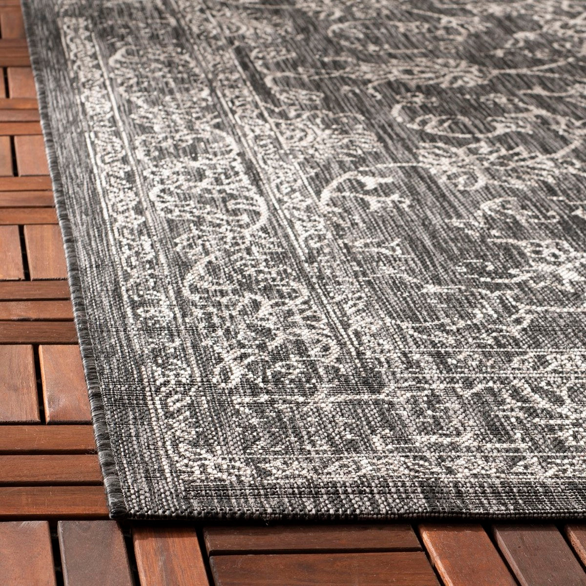  Safavieh Courtyard 8680 Indoor / Outdoor Rug - Brown / Ivory - Bonton