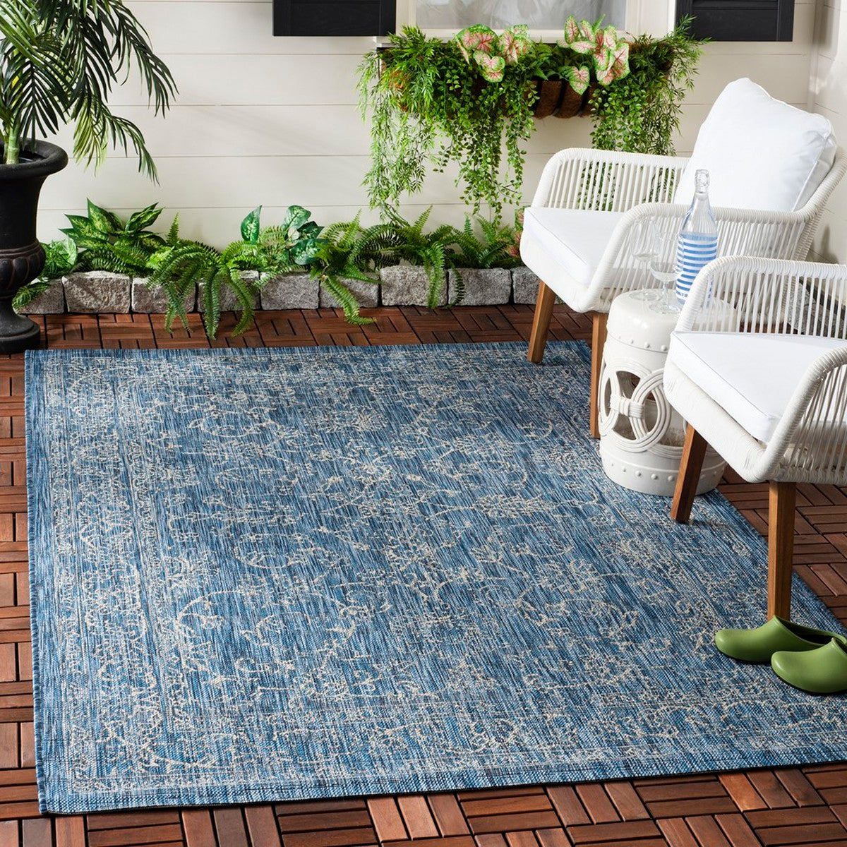  Safavieh Courtyard 8680 Indoor / Outdoor Rug - Aqua / Navy - Bonton