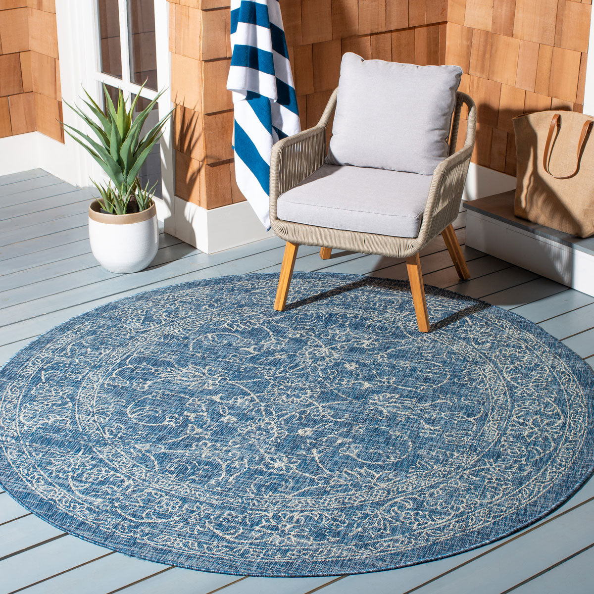  Safavieh Courtyard 8680 Indoor / Outdoor Rug - Navy / Ivory - Bonton