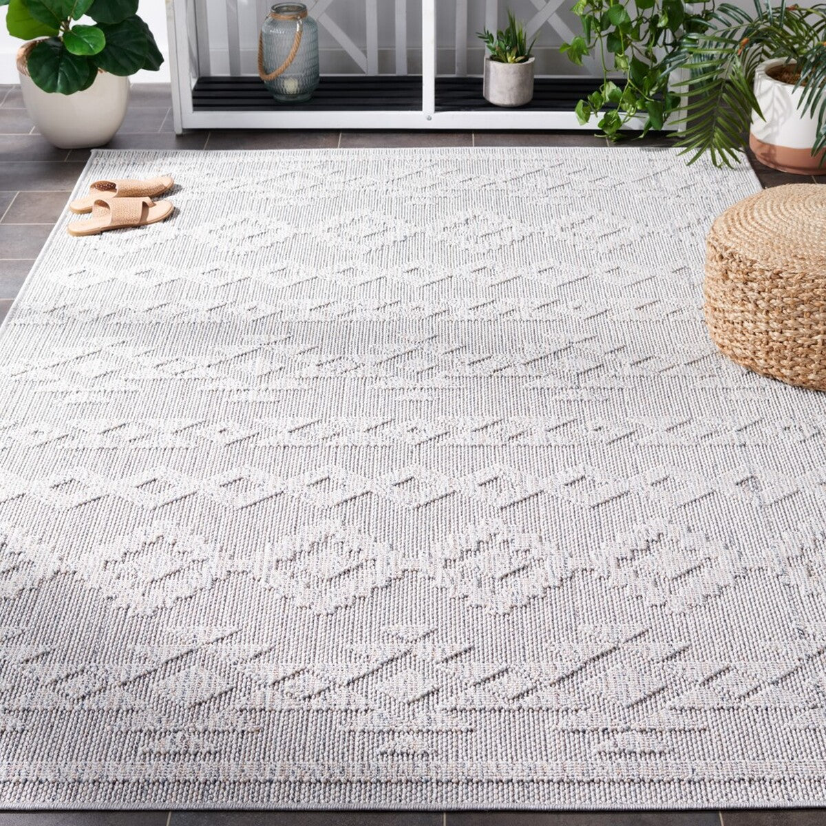  Safavieh Global 210 Indoor / Outdoor Rug - Grey / Beige - Bonton