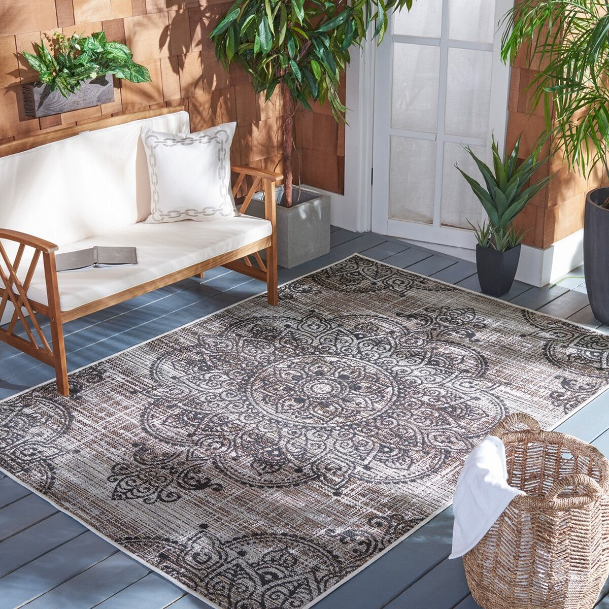  Safavieh Havana 319 Indoor / Outdoor Rug - Light Brown / Black - Bonton