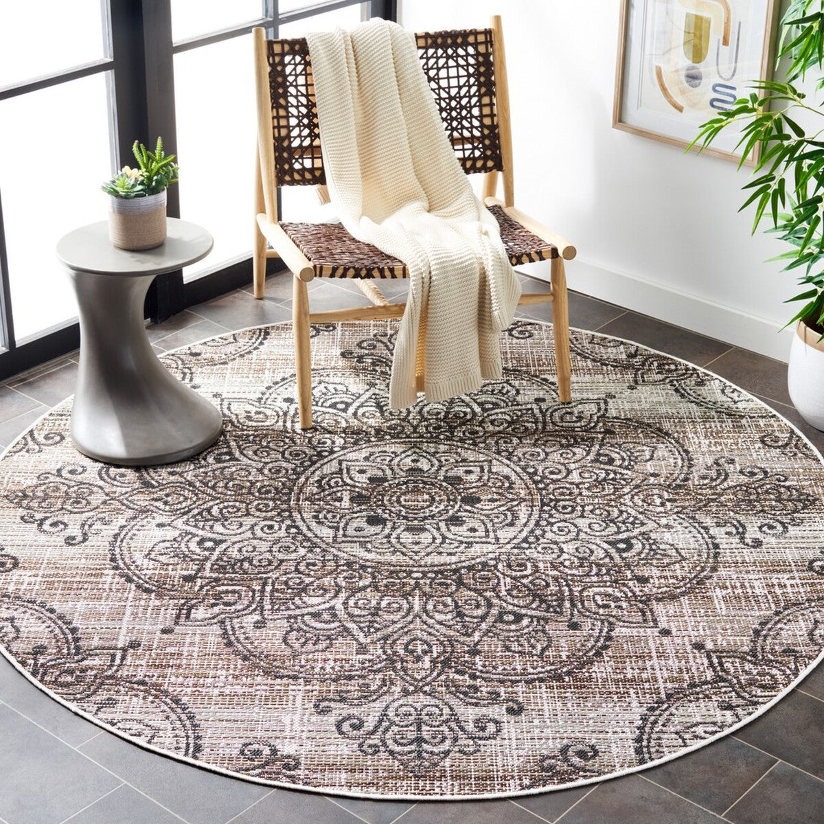  Safavieh Havana 319 Indoor / Outdoor Rug - Light Brown / Black - Bonton