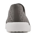 Courage Slip-on Sneaker